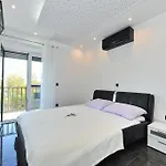 Villa Lily *