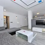 Villa Lily