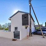 Villa Lily *