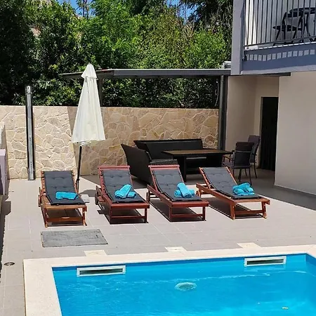 Villa Lily *