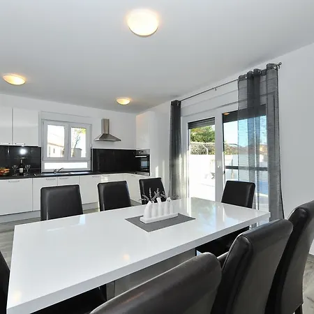 וילה Lily פריבלאקה