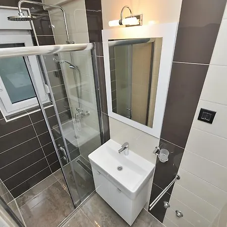 Lily פריבלאקה