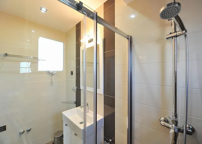 Lily Привлака