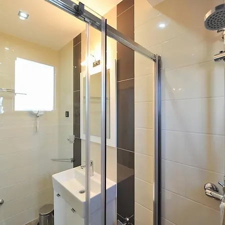 Lily プリヴラカ