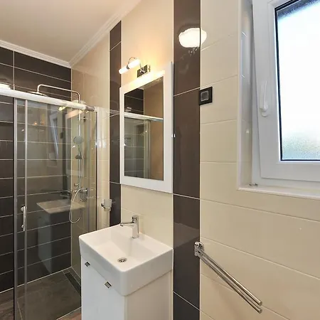 ヴィラ Lily プリヴラカ