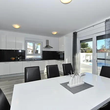 Villa Lily Privlaka (Zadar)